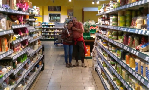 Gerald and Melis in an organic food shop in Berlin